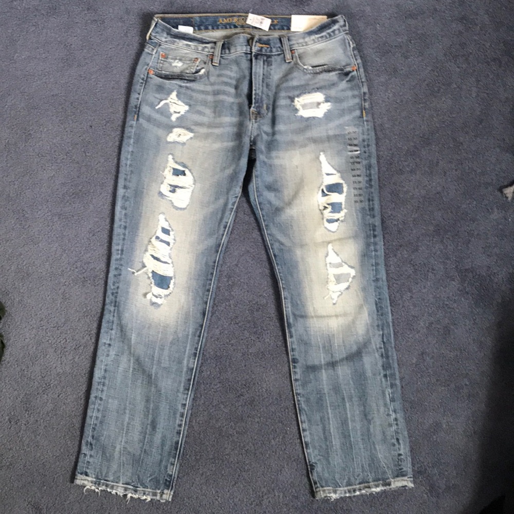 American Eagle Light Washed jeans